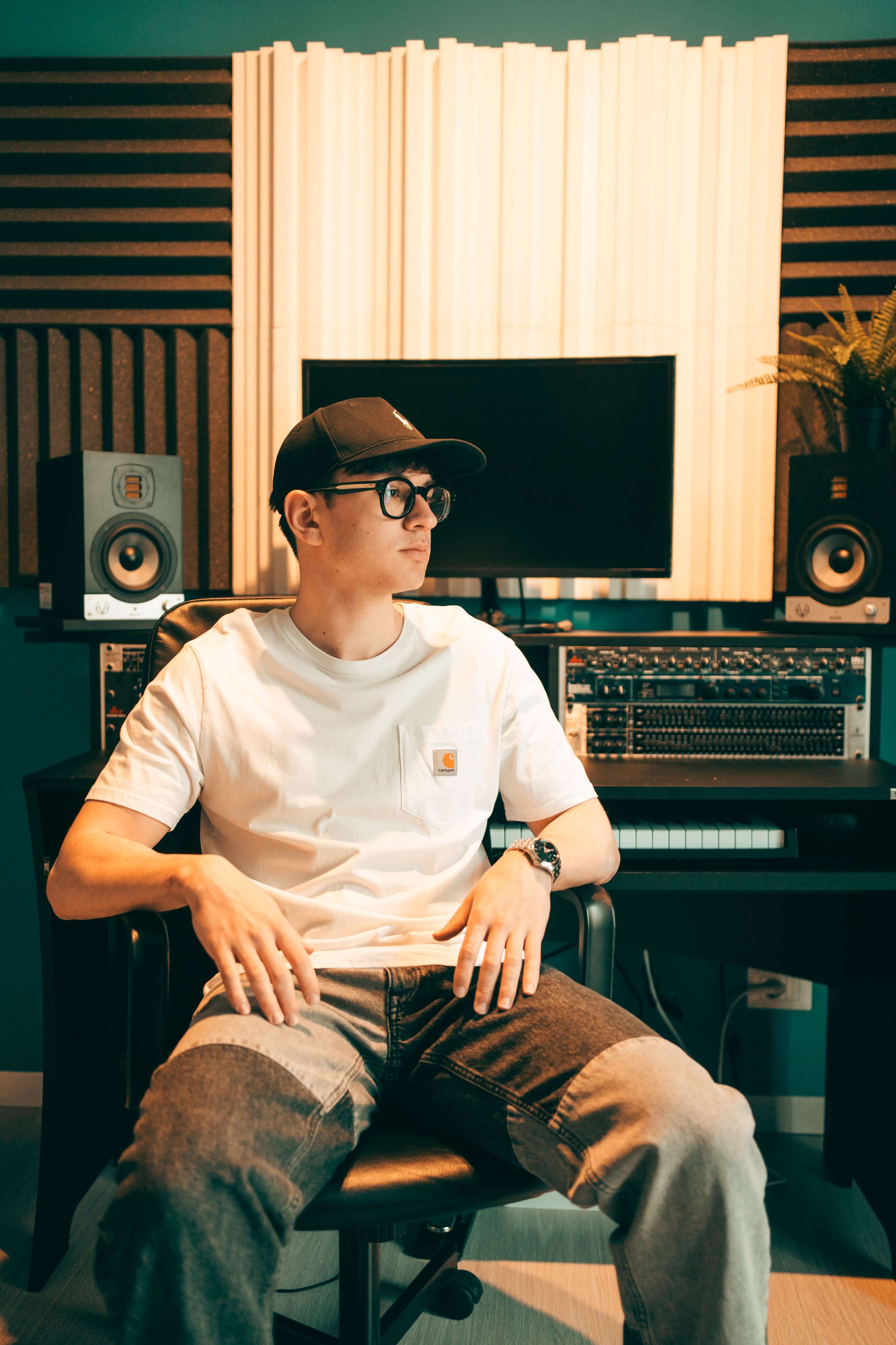 Nicolò
Pinto in studio